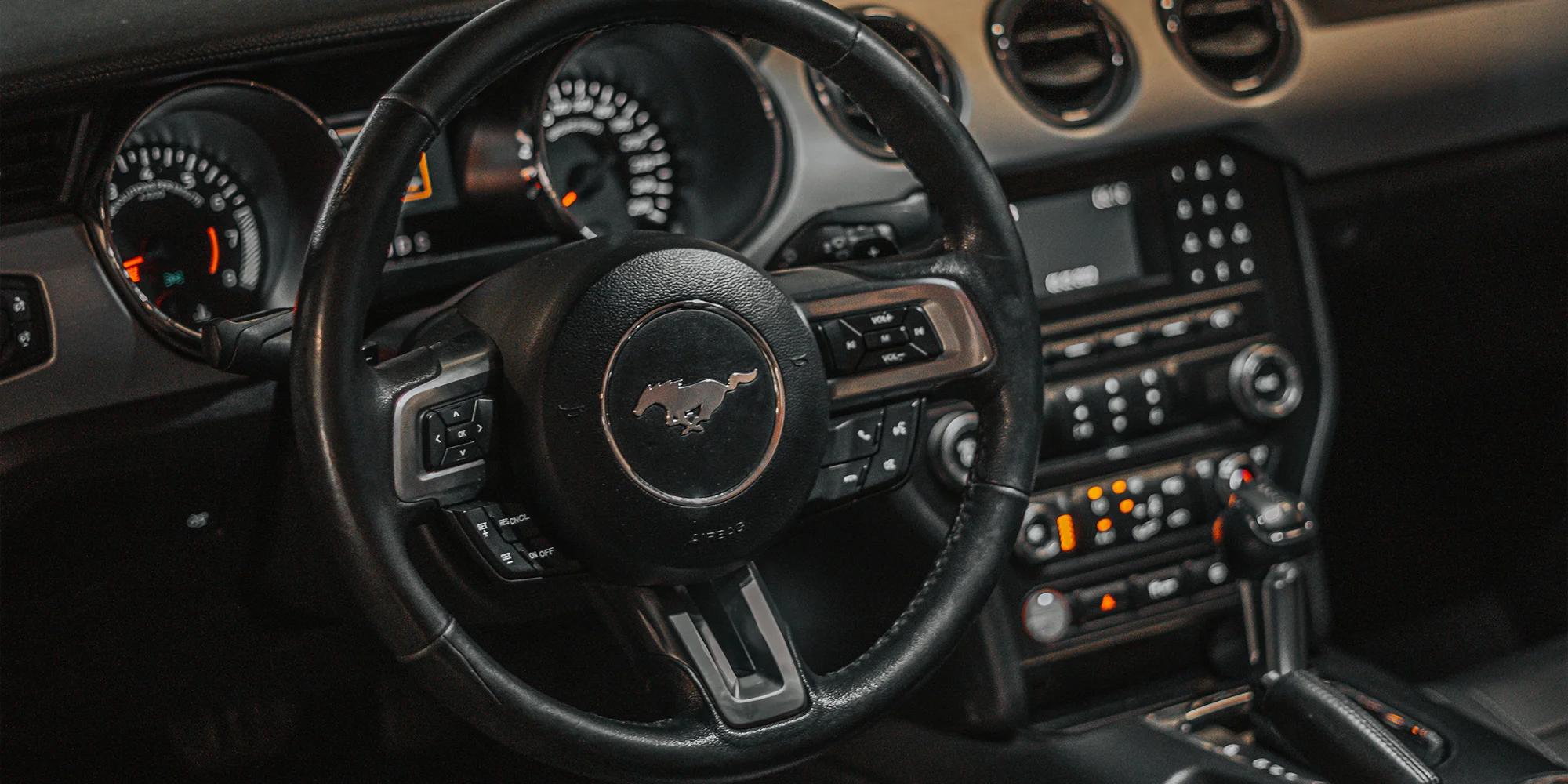 Zážitková jízda i pronájem Mustang Cabriolet - Obrázek 5