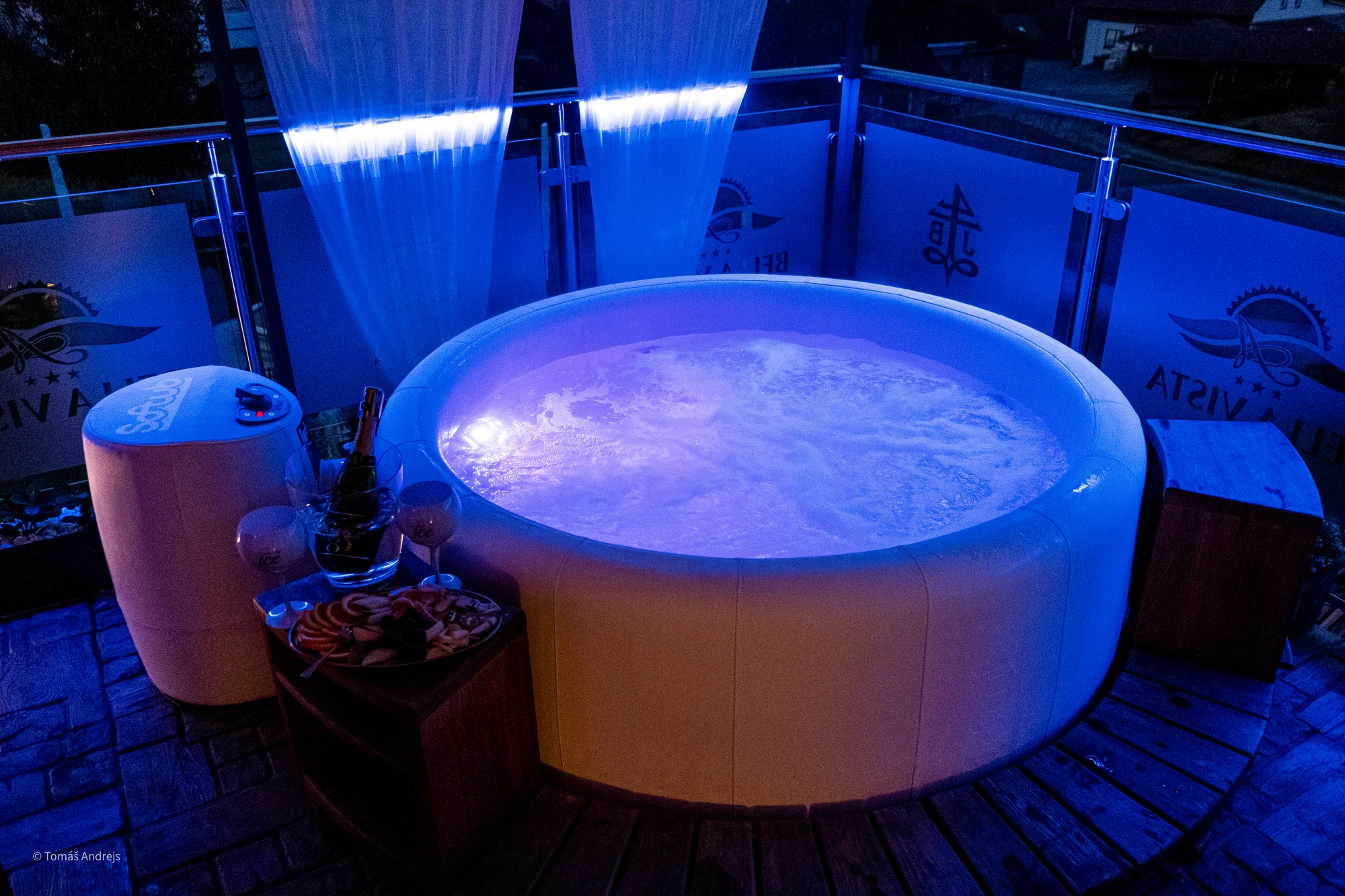 Privátní wellness na střeše hotelu pro 2 osoby - Obrázek 10