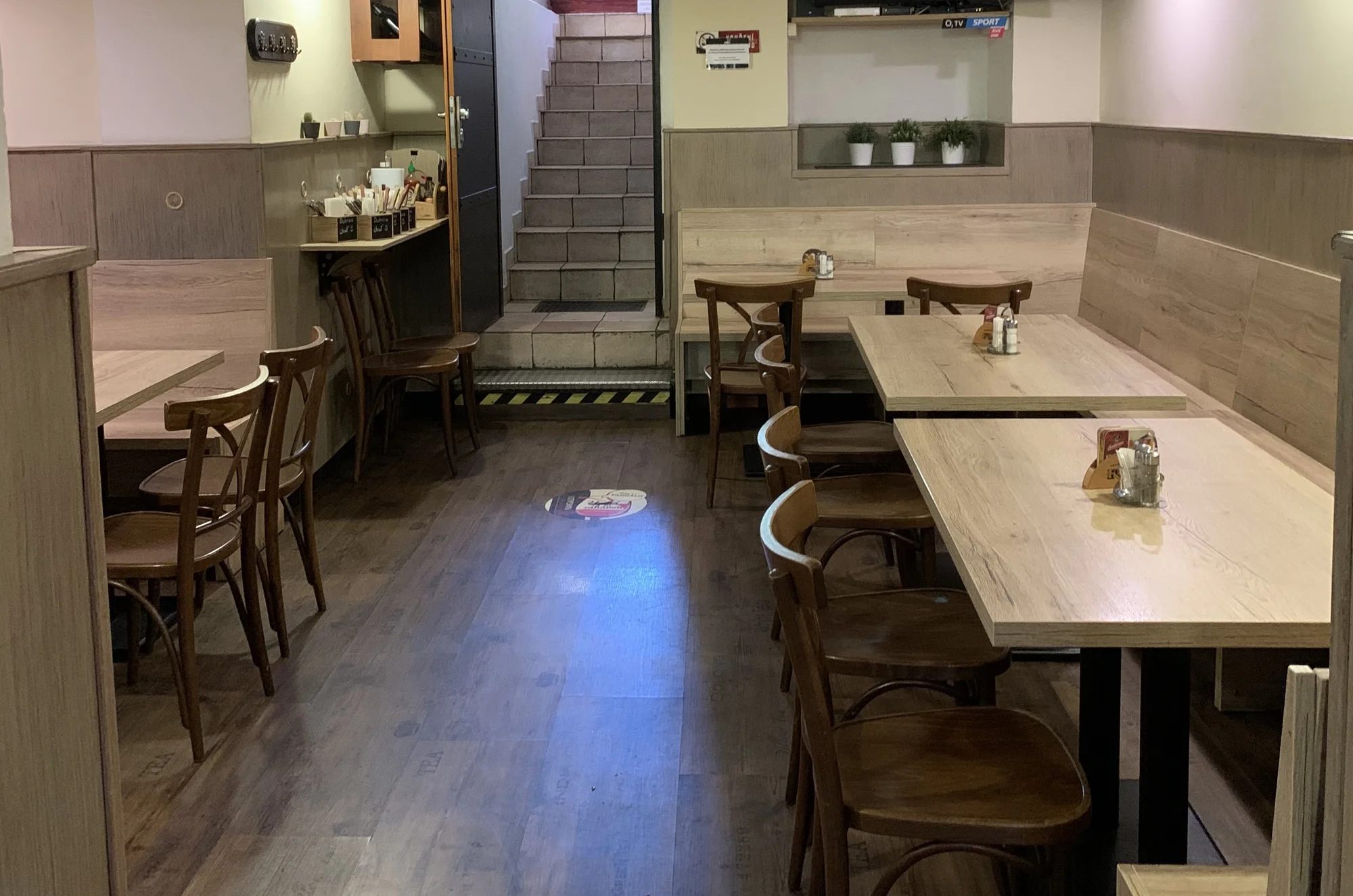 Půlkilový tatarský biftek s šestnácti topinkami - Obrázek 8