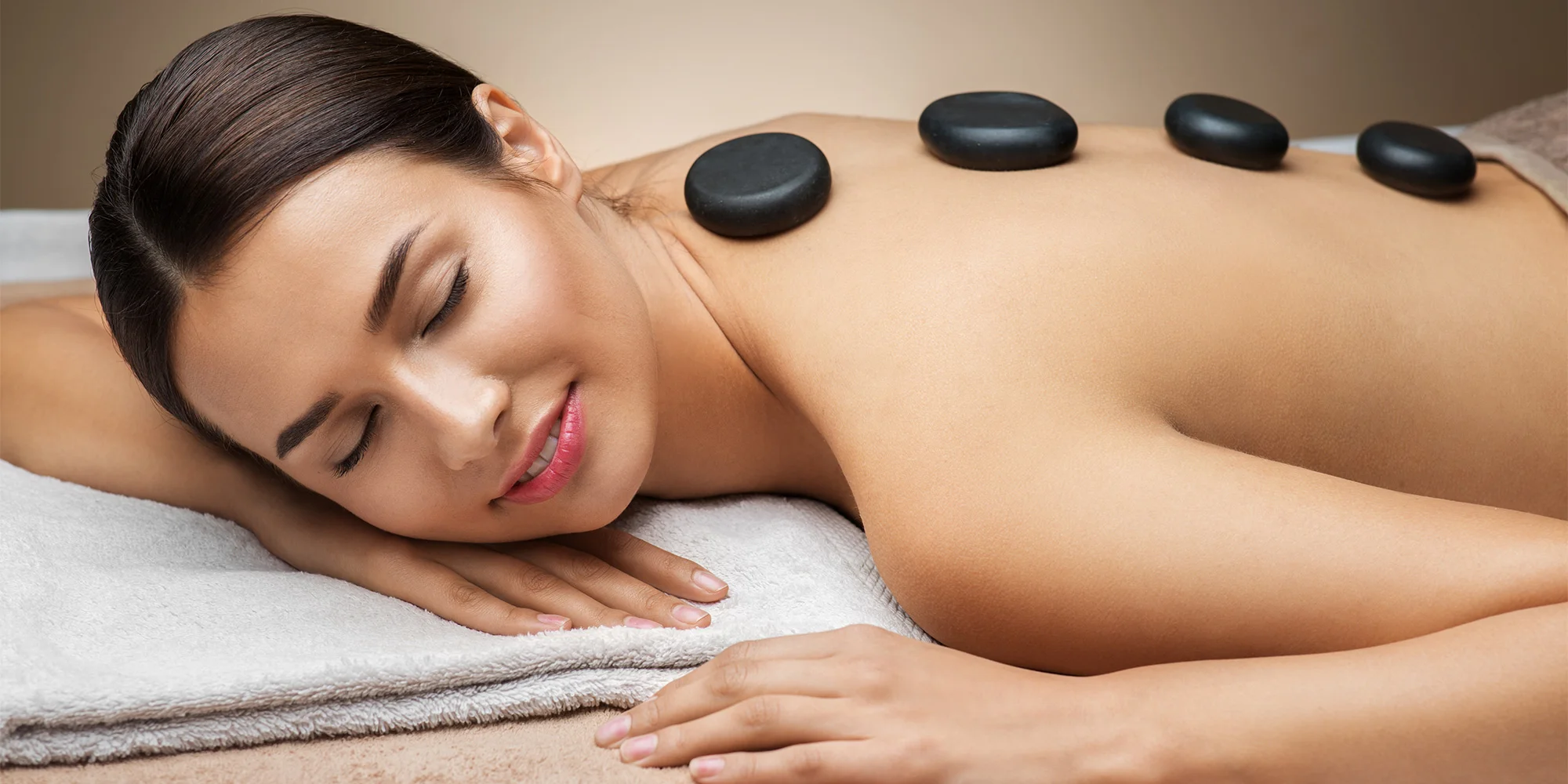 Masáže podle výběru: mnoho druhů, 25–80 minut