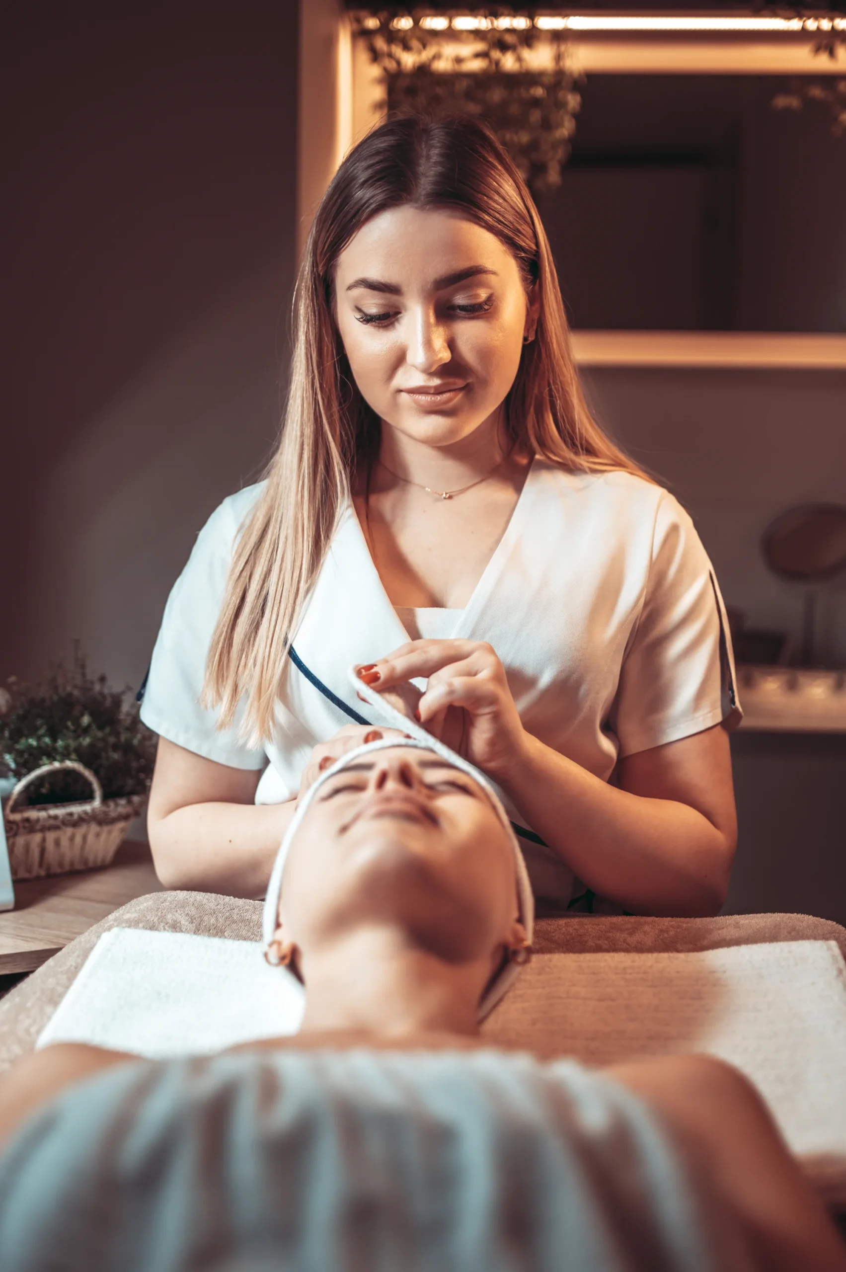 Základní kosmetické ošetření i relaxační hřejivá péče - Obrázek 6