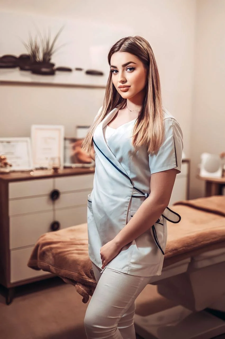 Základní kosmetické ošetření i relaxační hřejivá péče - Obrázek 9