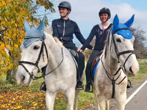 Vyjížďka na koních pro dva jezdce na 1 nebo 2 hodiny