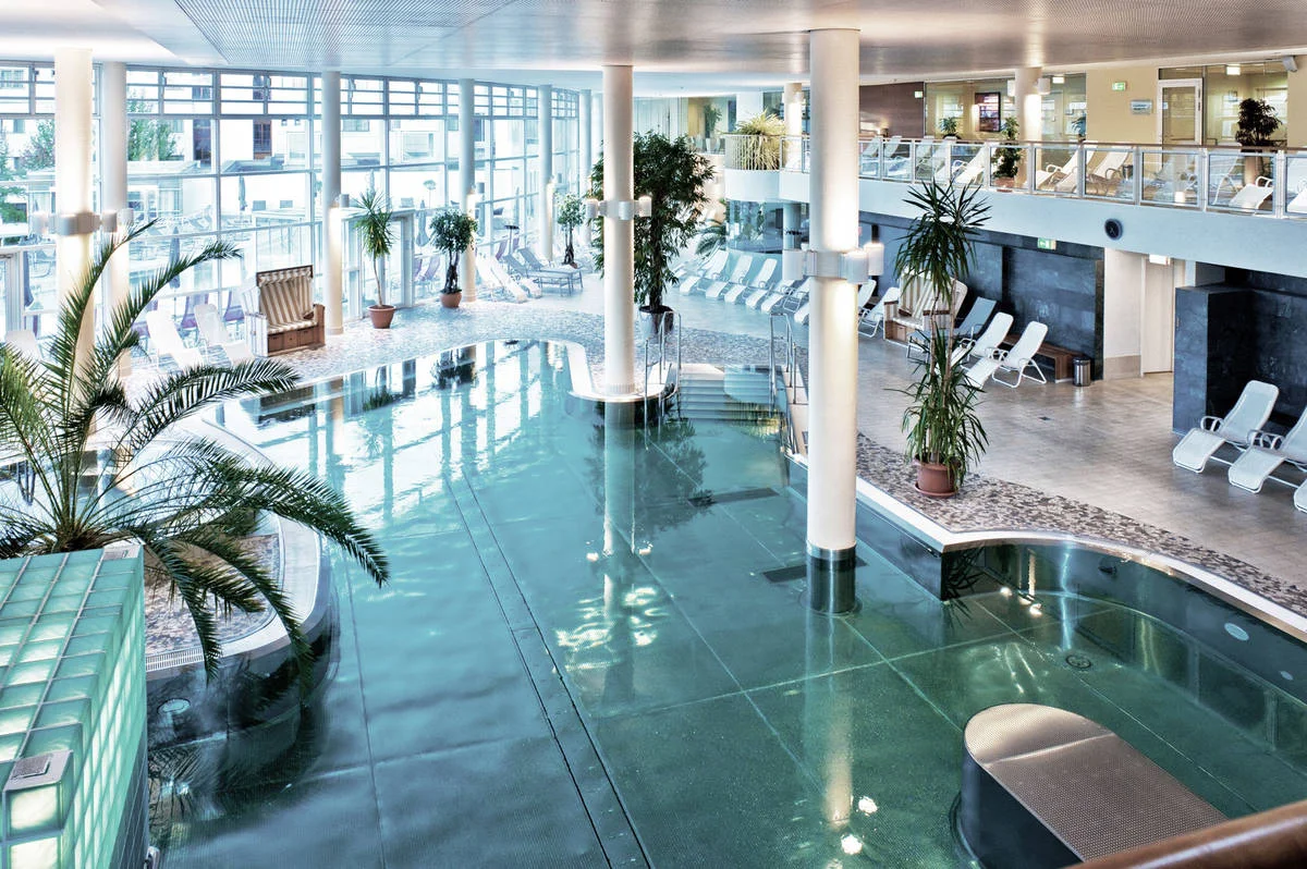 4* Burgenlandsko: plná penze, sauny i termální bazén - Obrázek 8