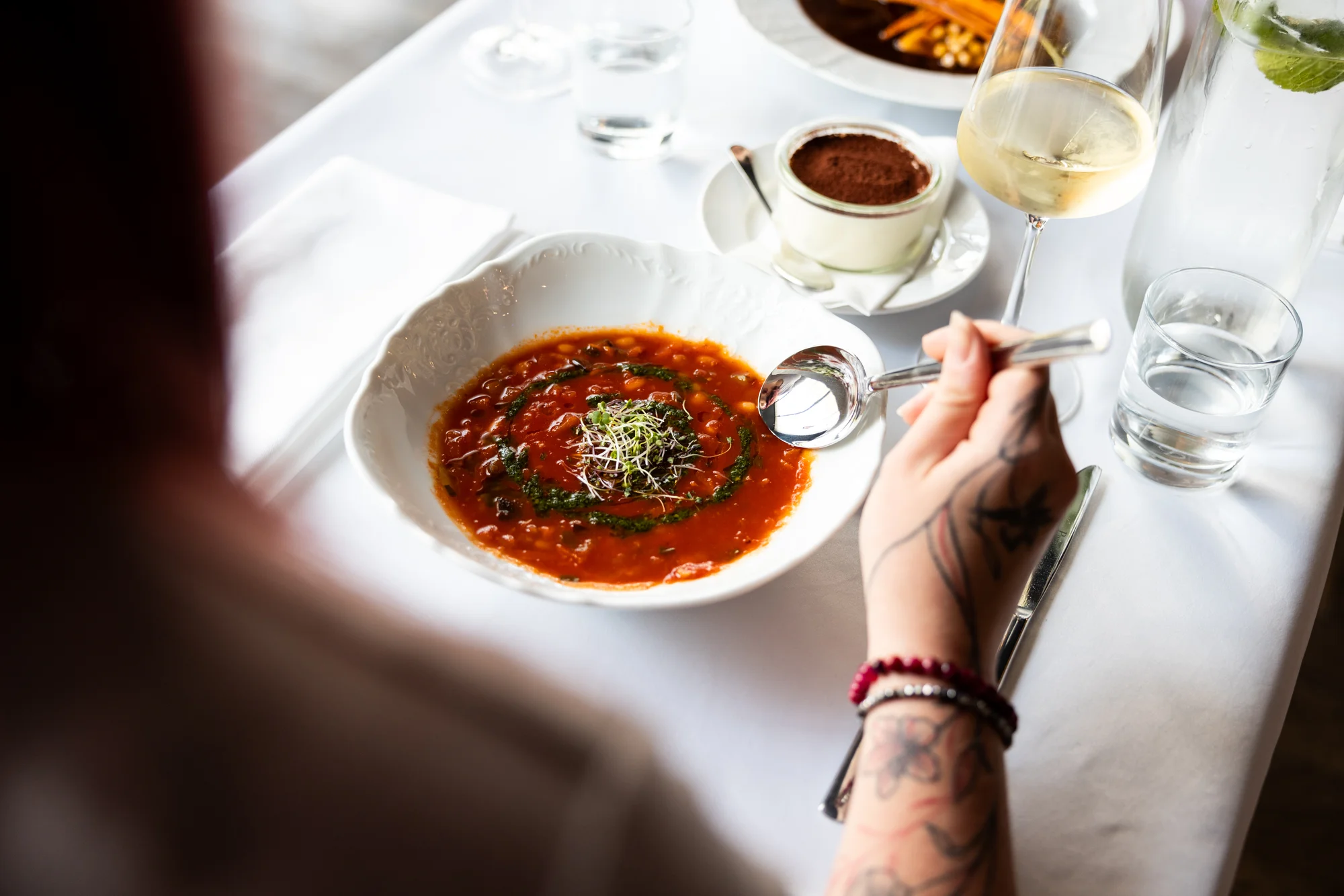 Čtyřchodové menu i neomezeně víno pro 1 či 2 osoby - Obrázek 6