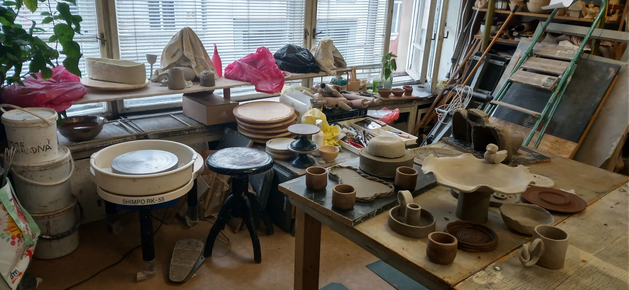 Kurz keramiky: točení na kruhu, modelování i glazura - Obrázek 9