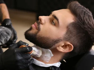 Barber balíčky: vlasy, vousy i komplet péče vč. obočí