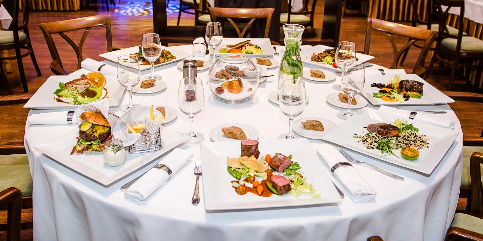 Koupel, wellness i čtyřchodová večeře pro 2 osoby