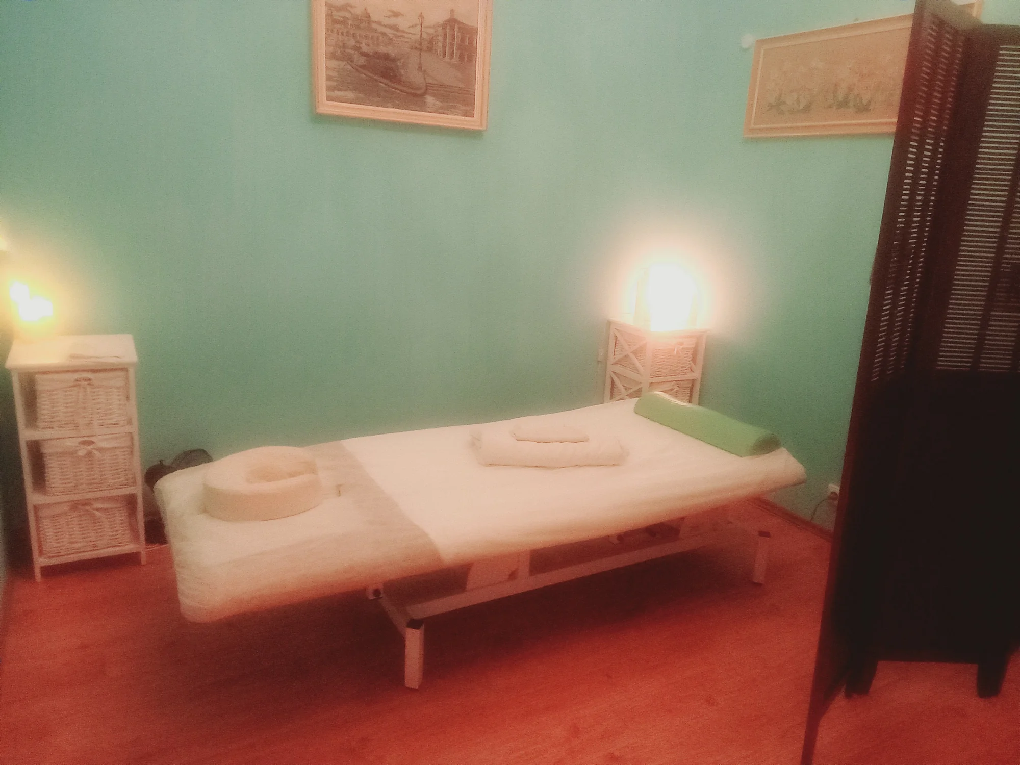 Uvolňující masáž: kalifornská, ajurvédská i obličejová - Obrázek 6