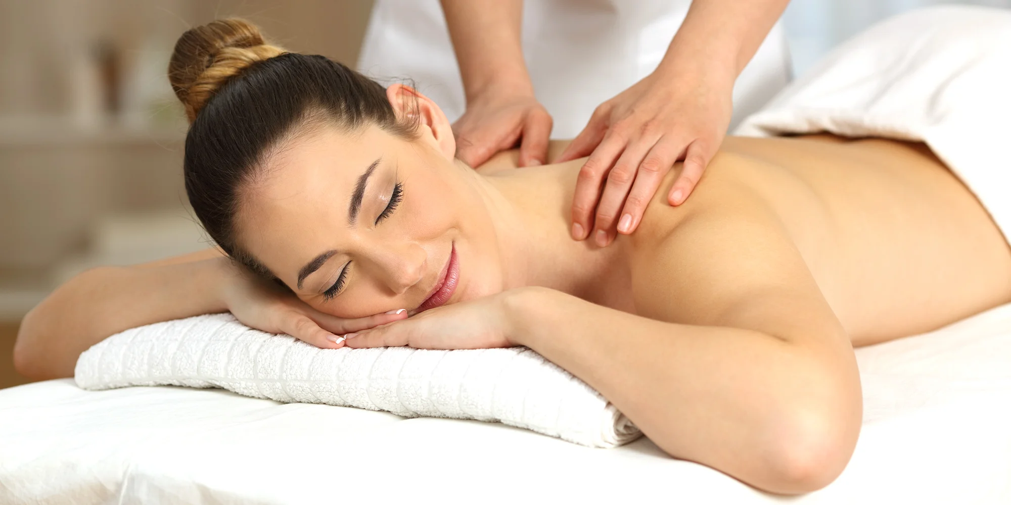 30–60min. masáže dle výběru: aroma, aloe vera i baňky