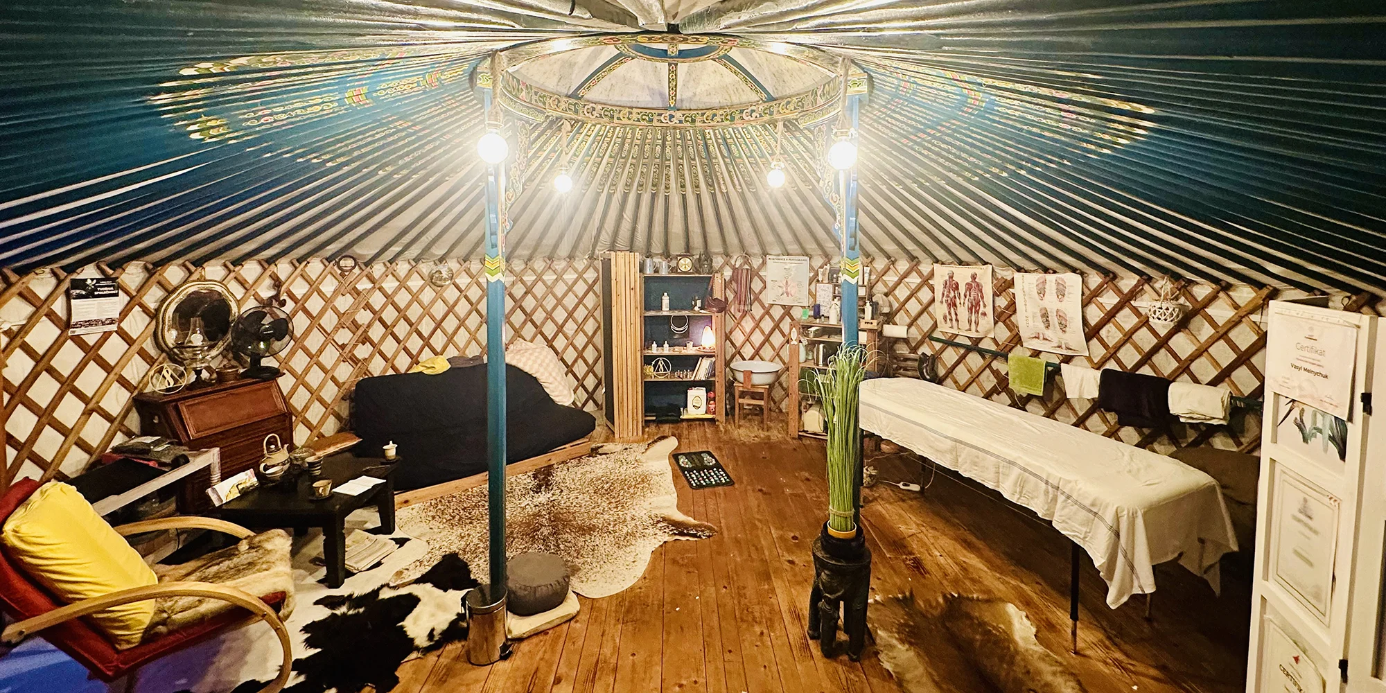 Relaxační masáže v jurtě: lomi lomi i lávové kameny