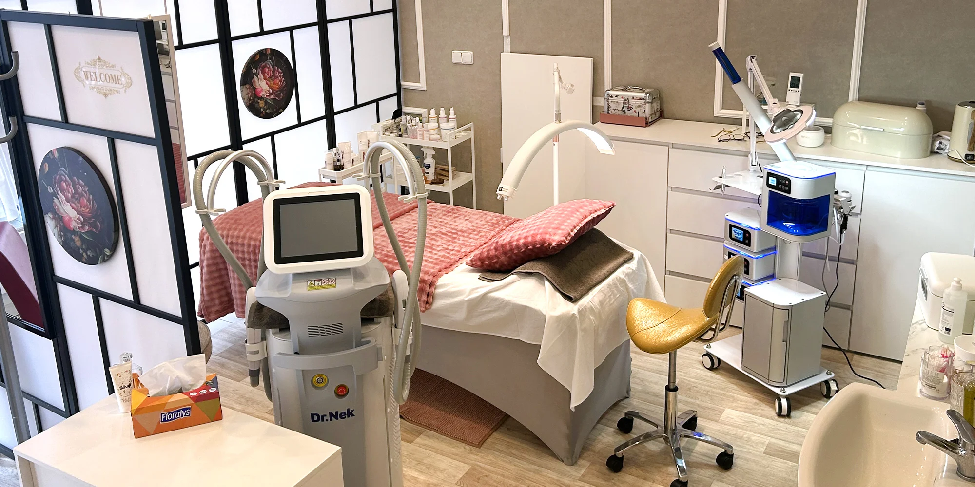 Královská kosmetika, omlazující péče i léčba akné - Obrázek 4