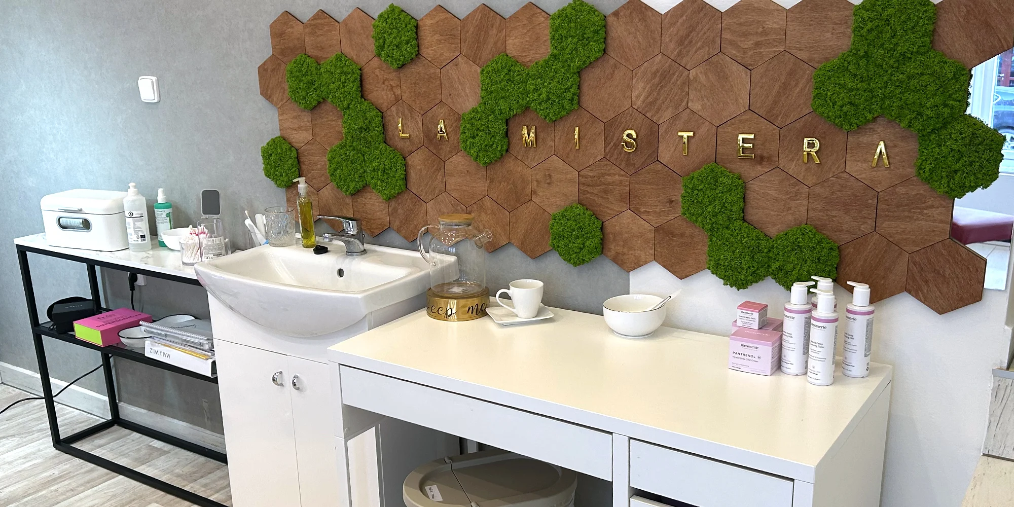 Královská kosmetika, omlazující péče i léčba akné - Obrázek 3