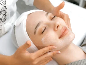 Královská kosmetika, omlazující péče i léčba akné