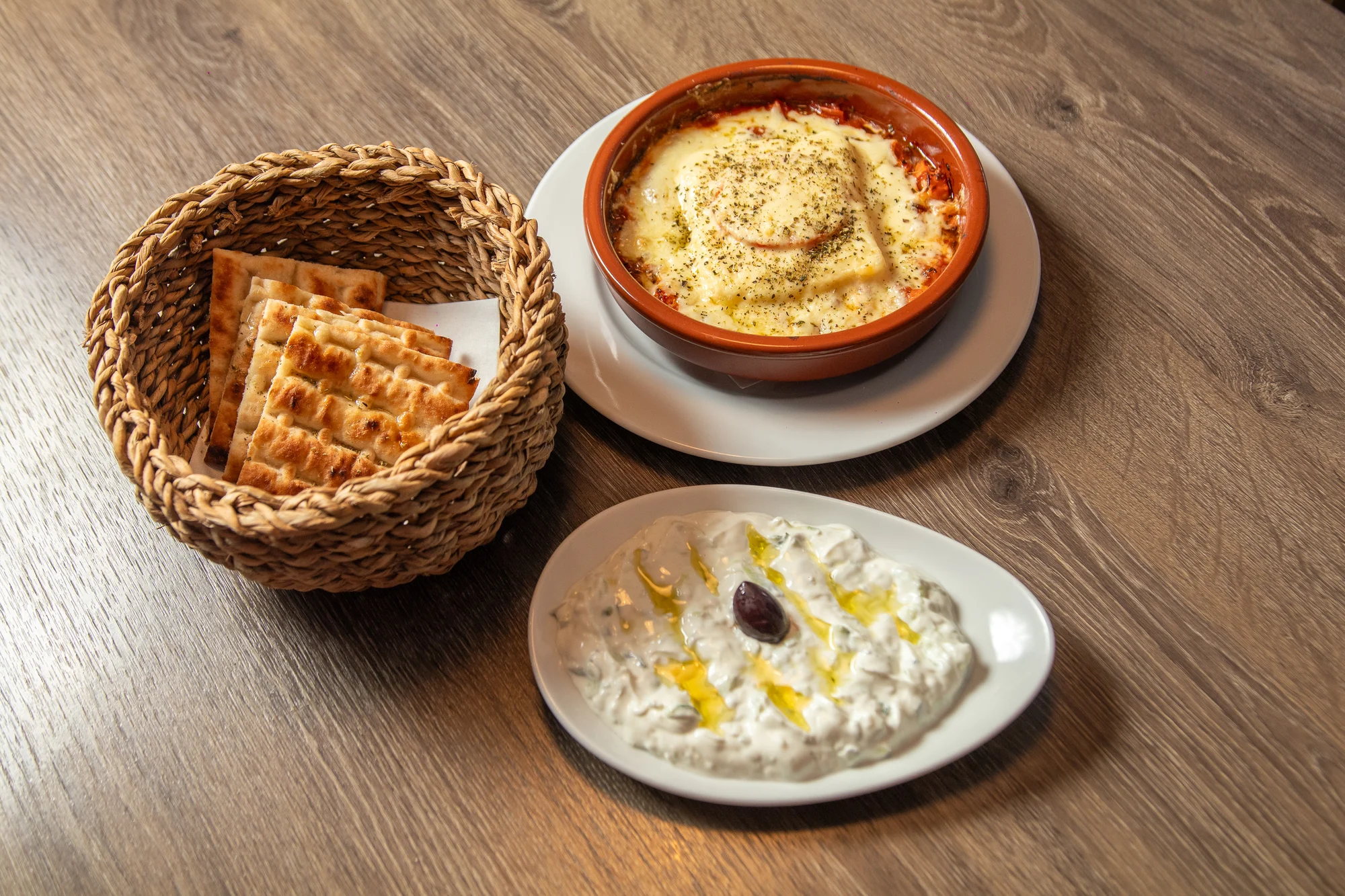 Řecké menu s dezertem a lahví vína pro 2 osoby - Obrázek 10