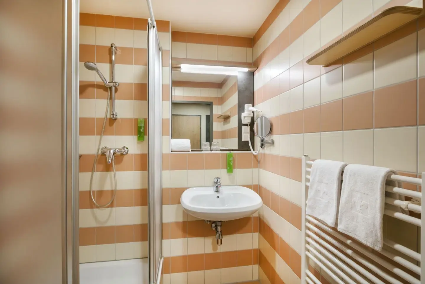 Rakousko: 3* rodinný hotel, snídaně i polopenze, wellness - Obrázek 7