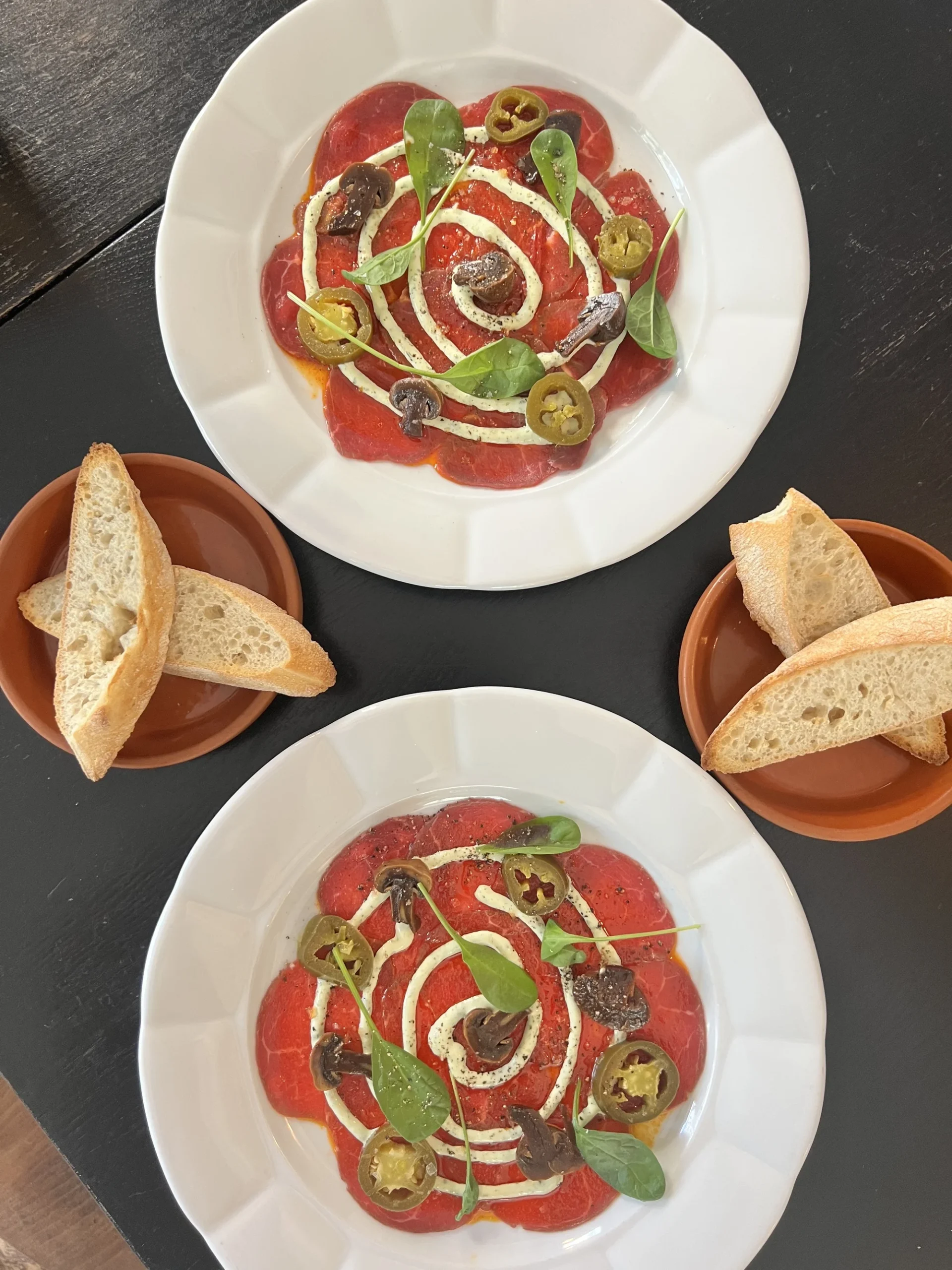 Jídlo pro 2 v tapas restauraci: tatarák i pinsa - Obrázek 7