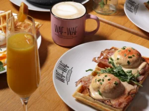 Brunch s nápojem i milkshakem ve Waf-Waf