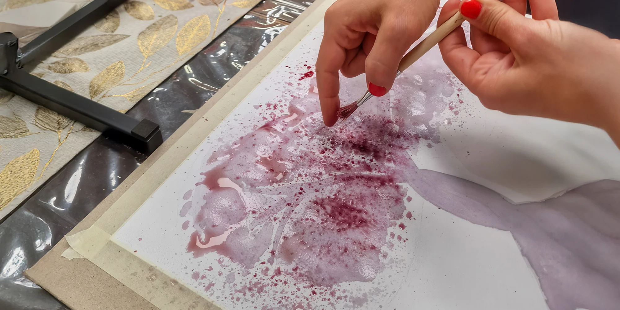 Kurz malby pro 1–2 osoby: akrylem, čajem i kávou