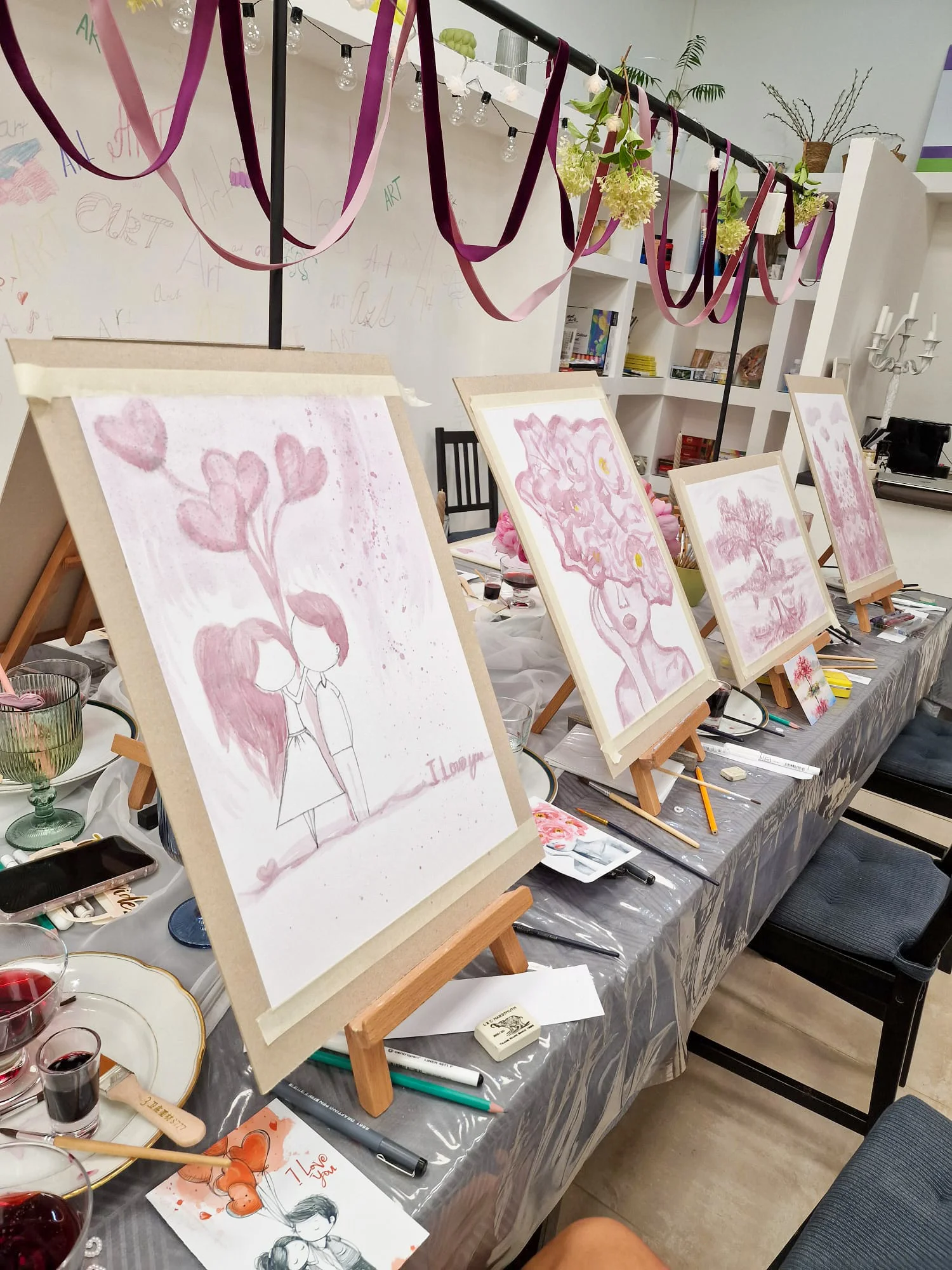 Kurz malby pro 1–2 osoby: akrylem, čajem i kávou - Obrázek 4