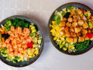 Poké dle výběru pro 1 či 2 osoby: tuňák, losos i krevety