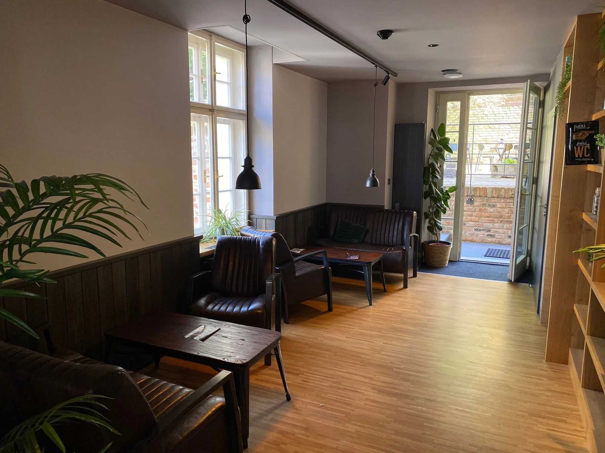 Kavárna v Hradci: otevřený voucher na 300–500 Kč - Obrázek 6