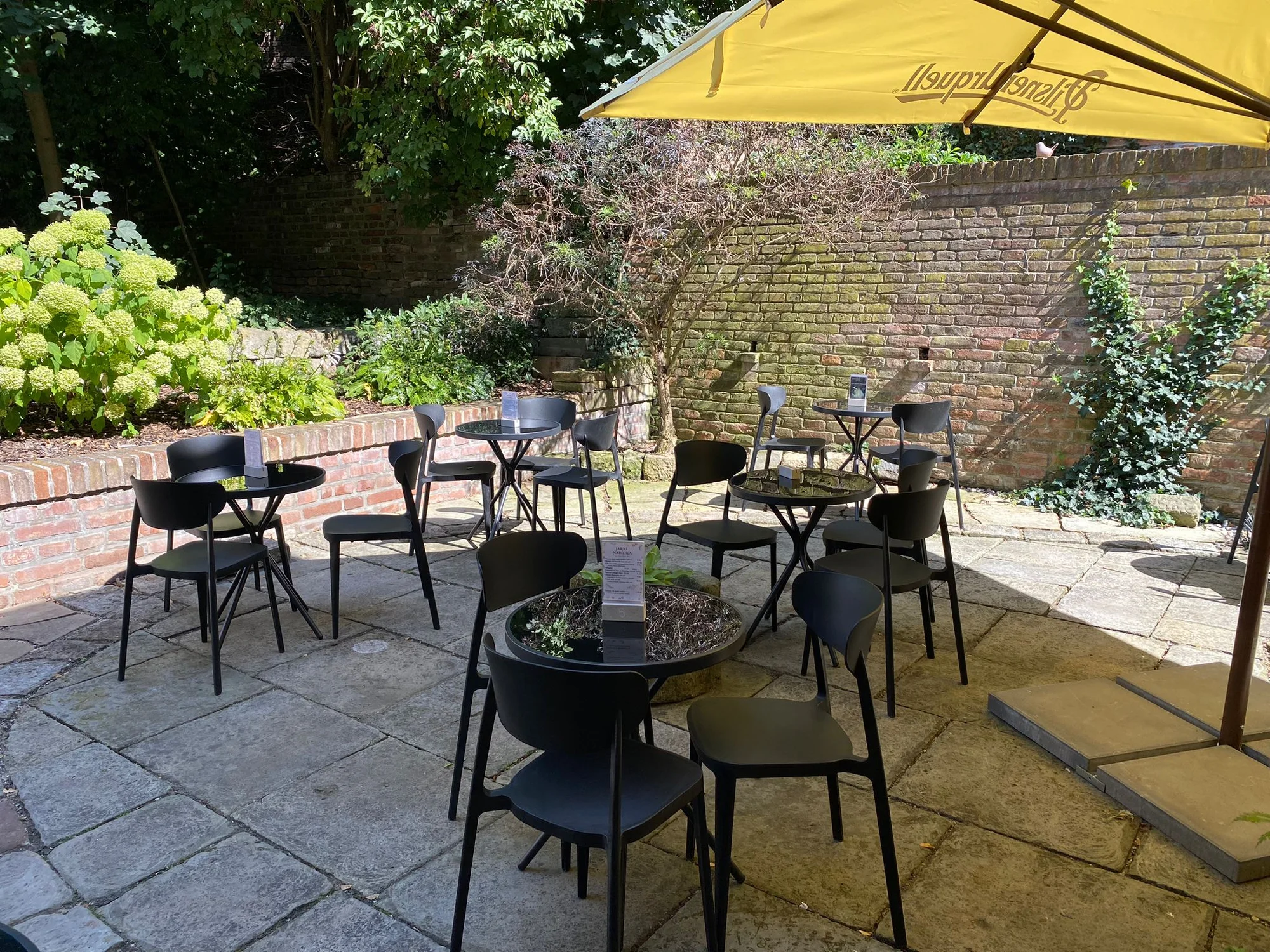 Kavárna v Hradci: otevřený voucher na 300–500 Kč - Obrázek 7