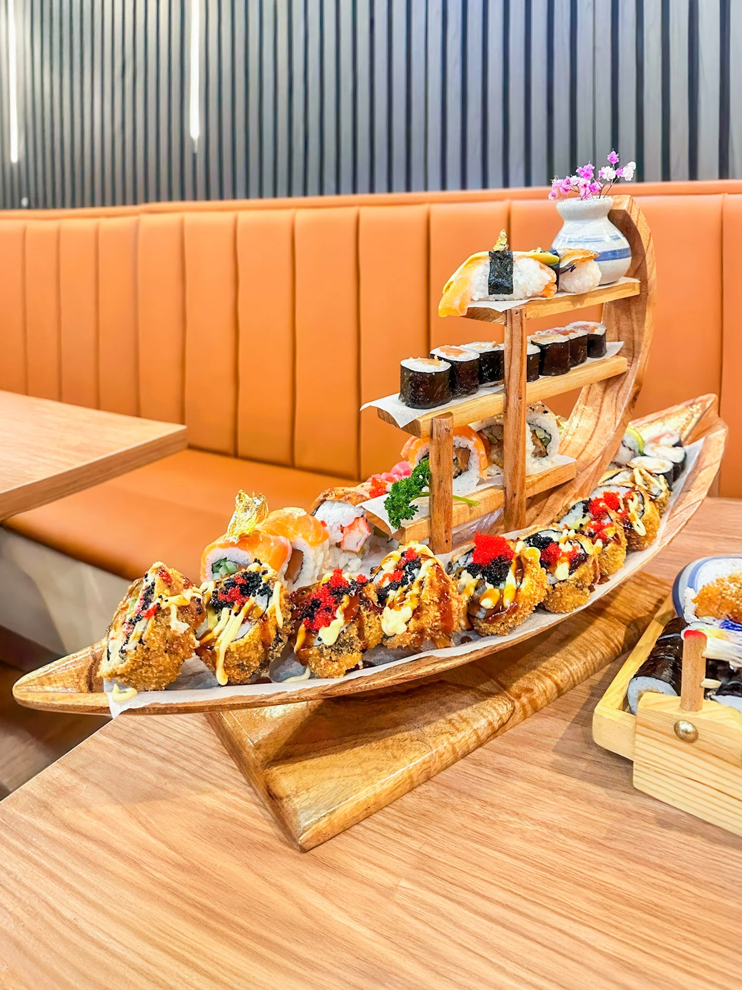 Set 24 ks sushi: maki, nigiri i smažené rolky - Obrázek 5