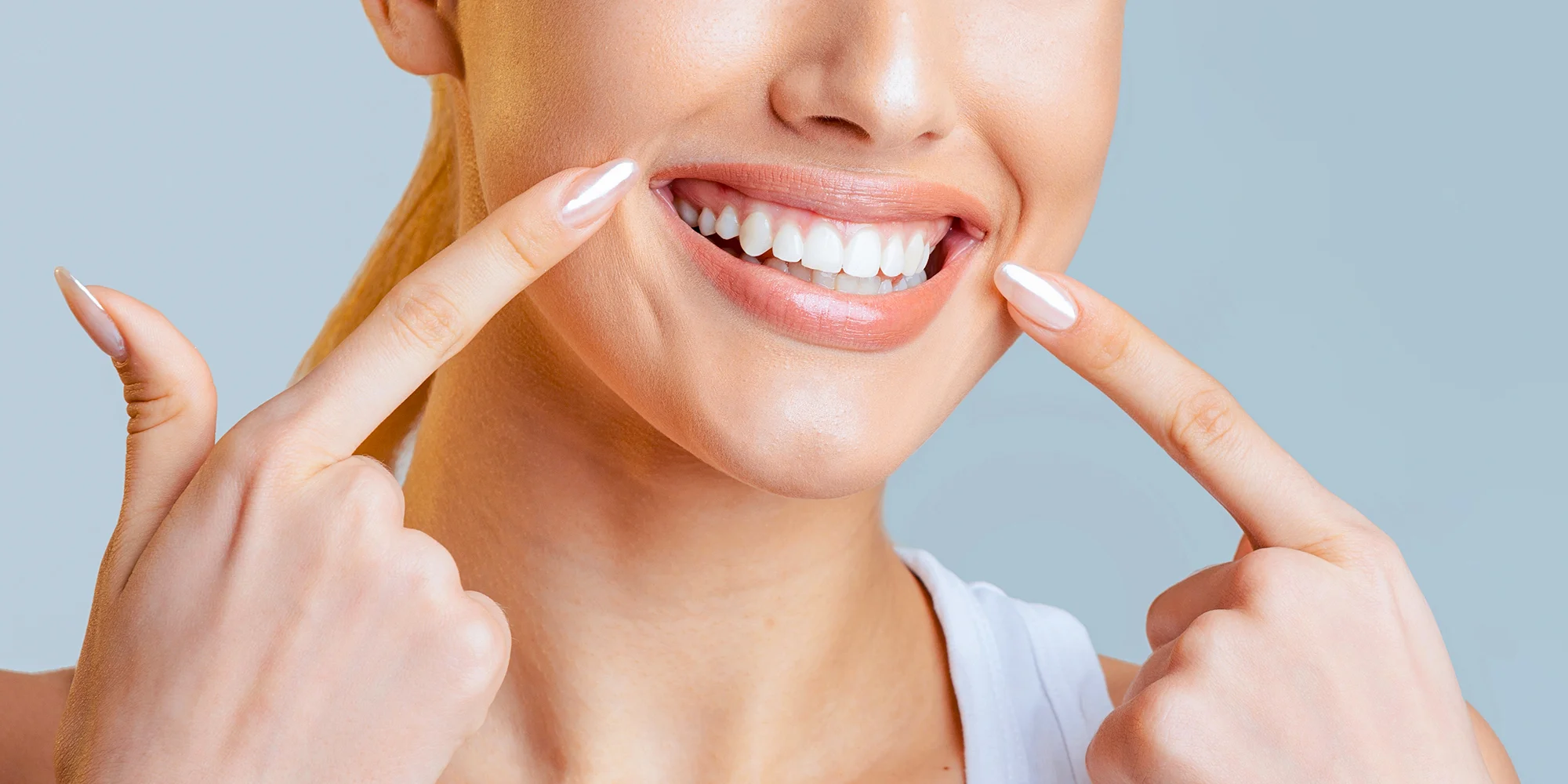 Vstupní dentální hygiena i bělení zubů, 60–120 minut