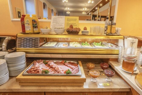 Pobyt v Mariánských Lázních v Hotelu Flora *** s neomezeným bazénem, polopenzí a 20% slevou na procedury - Obrázek 9