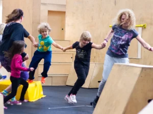 Parkour pro rodiče s dětmi: 2 hod. úvodního tréninku