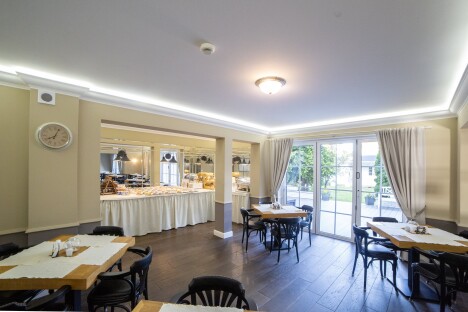 Lázně Mezizdroje 10 minut od pláže Baltského moře ve Ville Astra Baltica se snídaní formou bufetu + zahrada - Obrázek 8