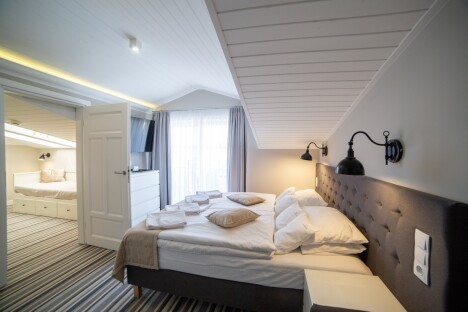 Lázně Mezizdroje 10 minut od pláže Baltského moře ve Ville Astra Baltica se snídaní formou bufetu + zahrada - Obrázek 5