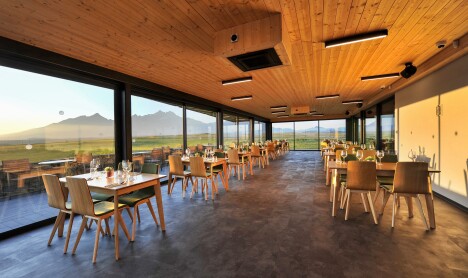 Vysoké Tatry u ski areálů: Pobyt v Royal Village se snídaní formou bufetu + vstup do wellness a Prosecco - Obrázek 3