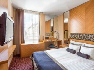 Budapešť v centru blízko nádraží a lázní: Pobyt v Marmara Hotelu **** se snídaní nebo polopenzí + WiFi zdarma