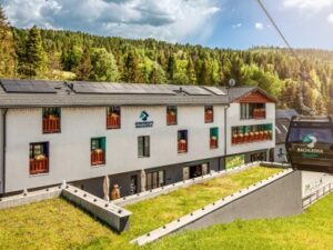 Spišská Magura a Belianské Tatry u ski areálu a stezky korunami stromů v Apartmánech Bachledka + snídaně