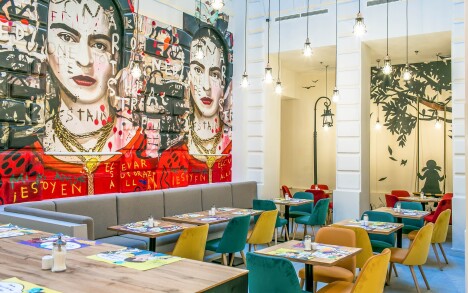 Maďarsko: Centrum Budapešti kousek od nádraží v novém a skvěle hodnoceném T62 Hotelu *** se snídaněmi - Obrázek 2