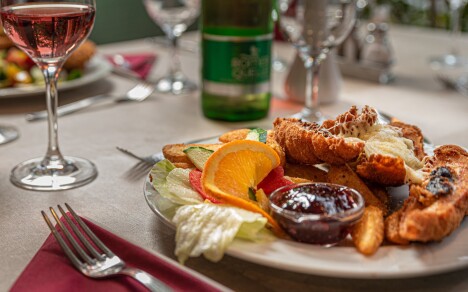 Šoproň: Hotel Lővér ***superior s polopenzí a vstupem do wellness centra a plaveckého bazénu + výlet po městě - Obrázek 3