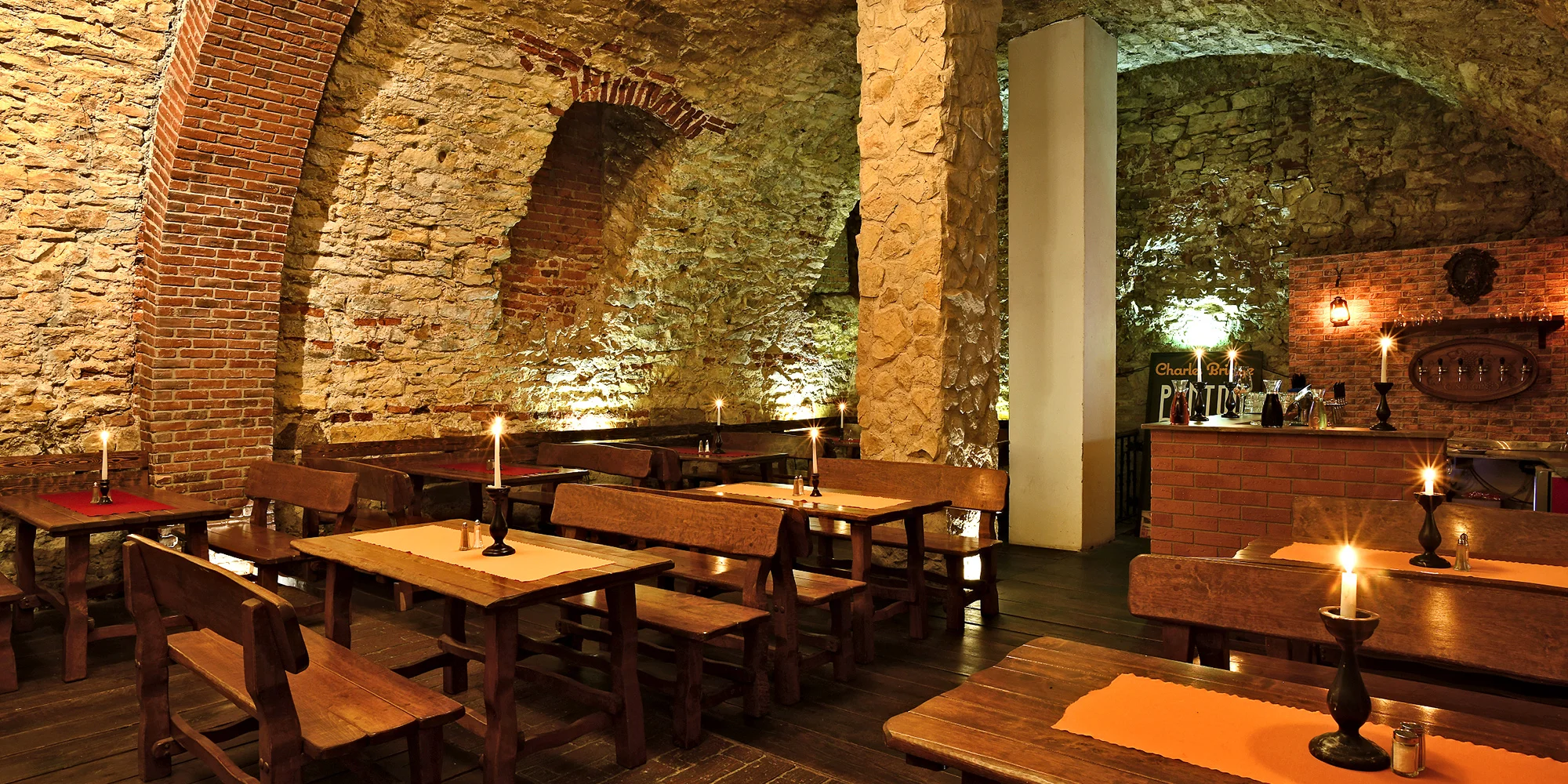 Karafa vína a carpaccio pro 2 u Karlova mostu - Obrázek 6