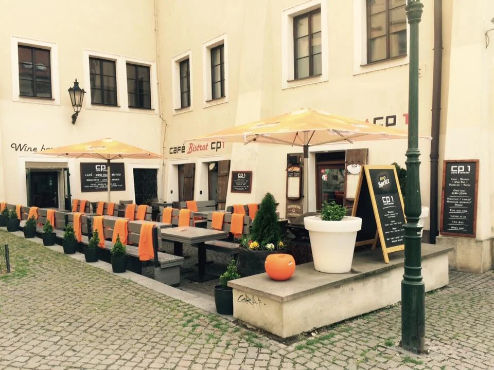 Grand tapas talíř a karafa vína pro 2 osoby - Obrázek 9