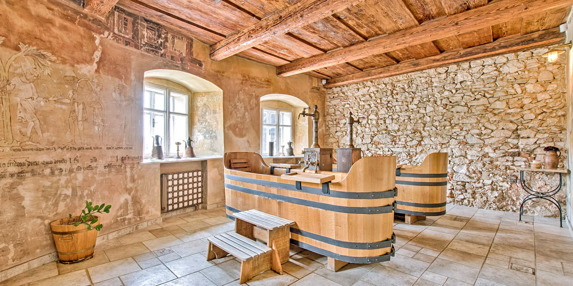 Pivní, vinná či medová lázeň pro dva, menu i solná jeskyně - Obrázek 7