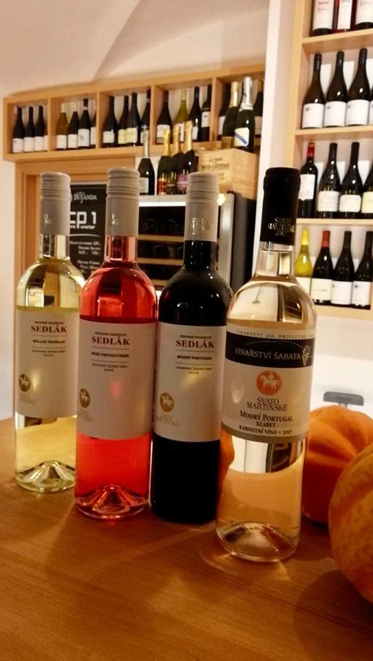 Grand tapas talíř a karafa vína pro 2 osoby - Obrázek 8