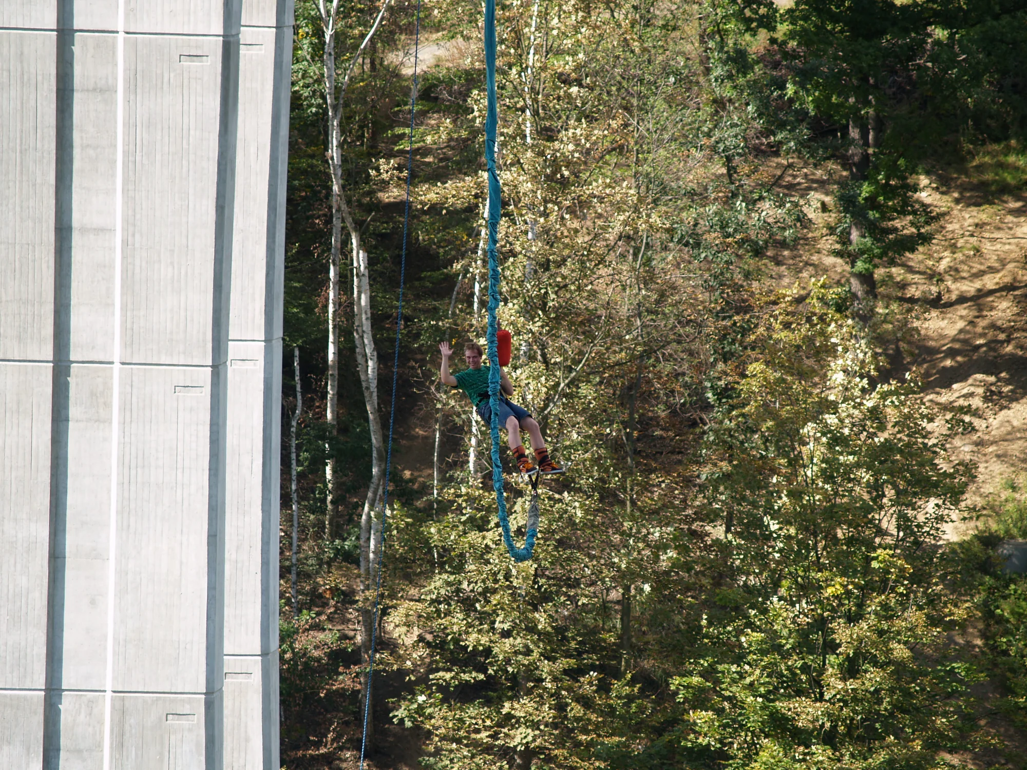 Extrémní bungee jumping z nejvyššího mostu v ČR - Obrázek 8
