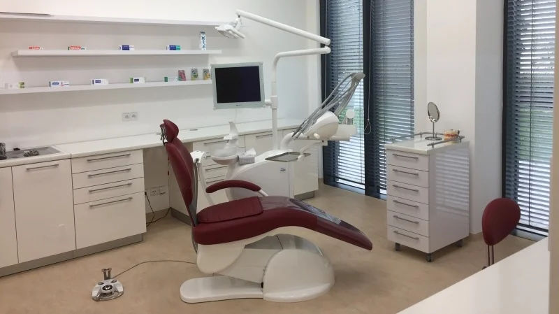 Dentální hygiena vč. Air Flow pro krásný úsměv - Obrázek 4