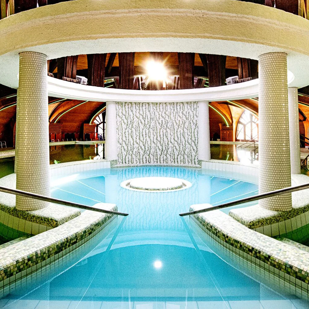 Pobyt v Maďarsku až pro 5 osob: jídlo i vstup do lázní - Obrázek 2