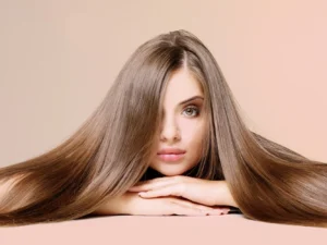 Brazilský keratin nebo intenzivní výživa vlasů a střih