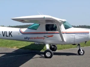 Zážitkové lety nad Karlštejnem či Orlíkem