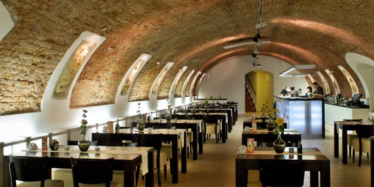 2 nebo 4 sklenky vína či prosecca s miskou arašídů - Obrázek 3