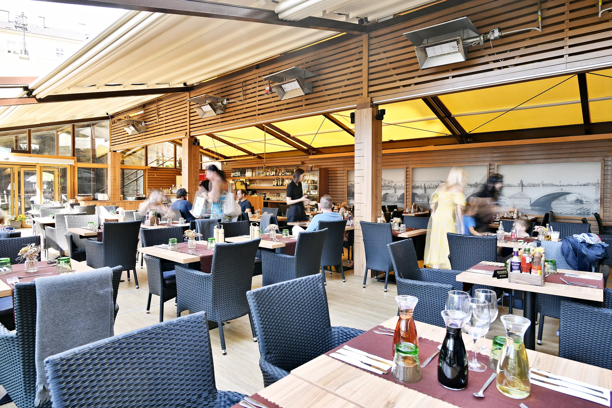 Steakové menu s výhledem na Karlův most pro 1 i 2 os. - Obrázek 11