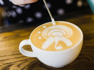 Latte art pro milovníky kávy i začínající baristy: 1-2 os.